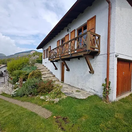 Leonardoshome Rockstairs Semesterbostad Trarego